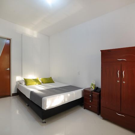 Ayenda 1234 Imperio 70 Hotel เมเดยิน ภายนอก รูปภาพ