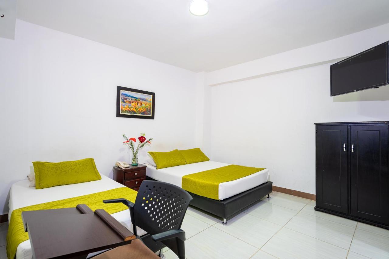 Ayenda 1234 Imperio 70 Hotel เมเดยิน ภายนอก รูปภาพ