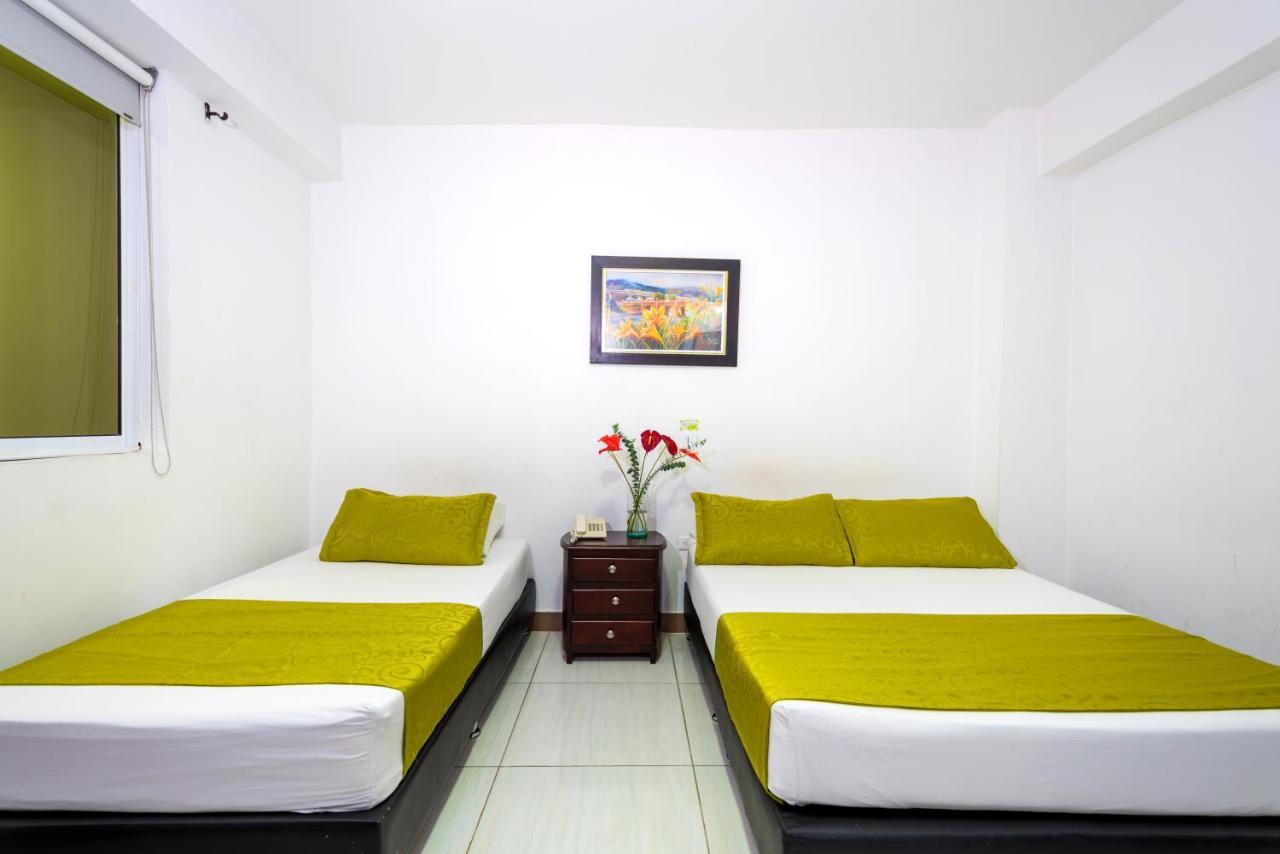 Ayenda 1234 Imperio 70 Hotel เมเดยิน ภายนอก รูปภาพ