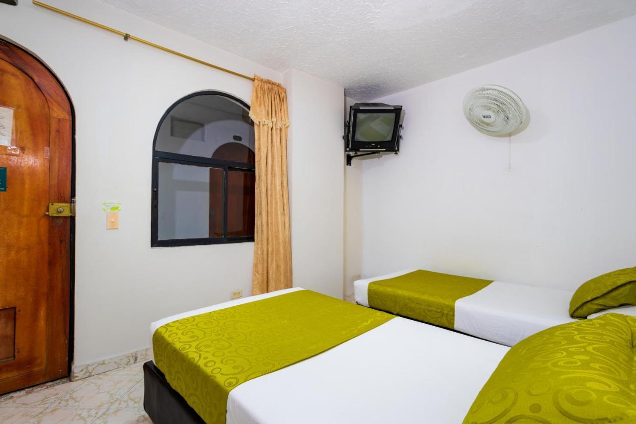 Ayenda 1234 Imperio 70 Hotel เมเดยิน ภายนอก รูปภาพ