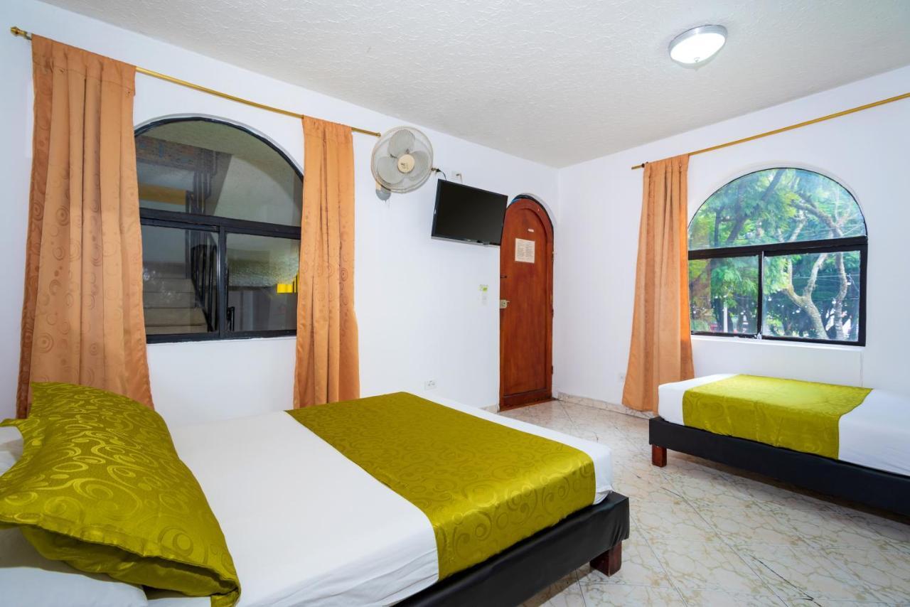 Ayenda 1234 Imperio 70 Hotel เมเดยิน ภายนอก รูปภาพ