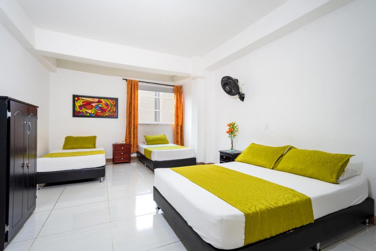 Ayenda 1234 Imperio 70 Hotel เมเดยิน ภายนอก รูปภาพ