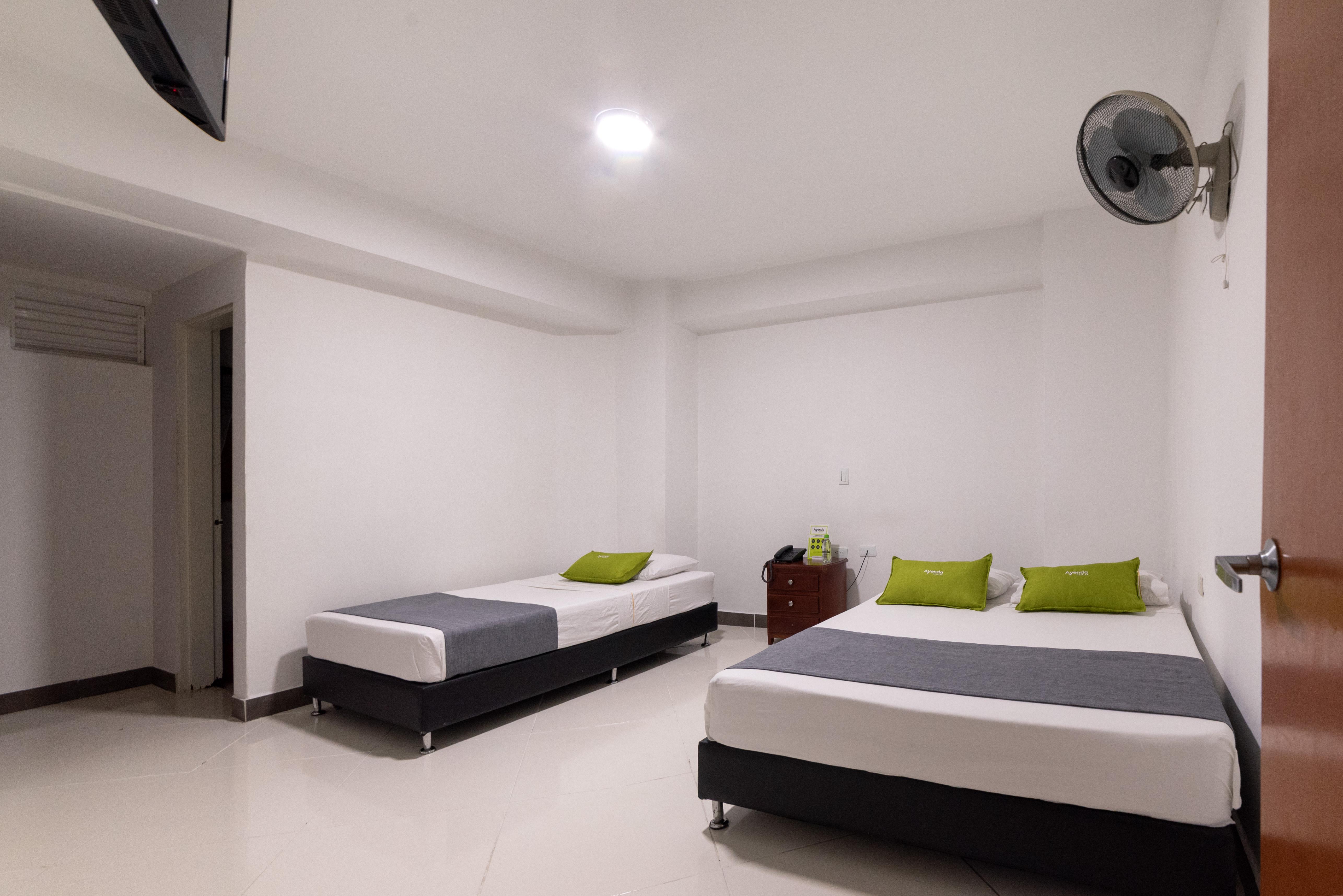 Ayenda 1234 Imperio 70 Hotel เมเดยิน ภายนอก รูปภาพ