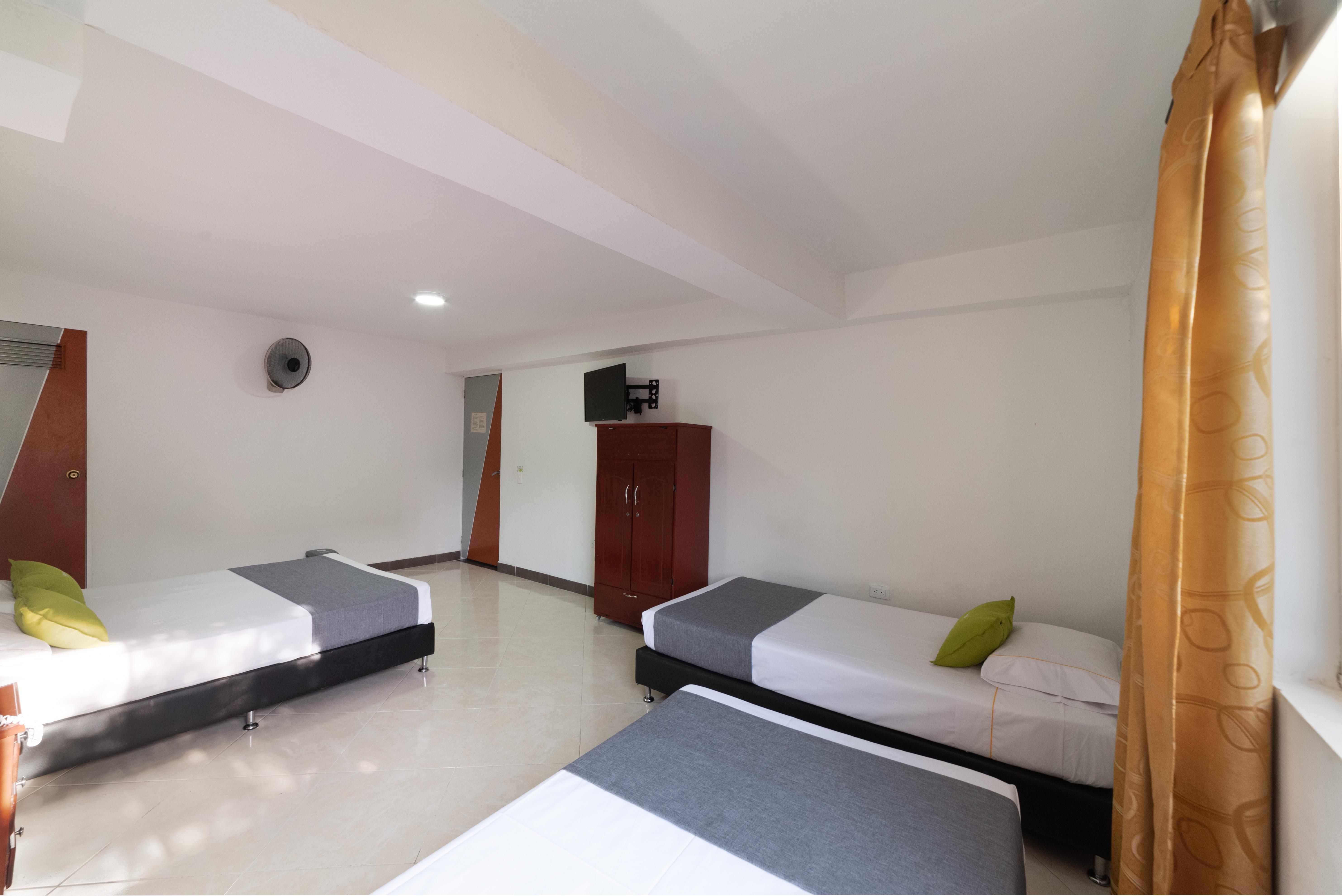 Ayenda 1234 Imperio 70 Hotel เมเดยิน ภายนอก รูปภาพ